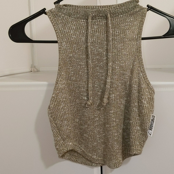 • GymShark Cropped Tank Top • - Picture 1 of 4